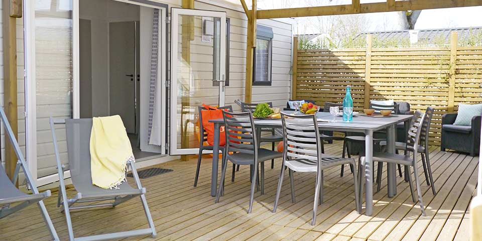 Type ARCHIPEL : stacaravan, 10/12 personen, 2+2 kamers, overdekt terras image 1