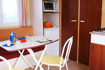 Stacaravan 4 personen, 2 kamers image 1