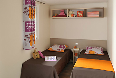 Stacaravan 4-6 personen, 2 kamers image 2